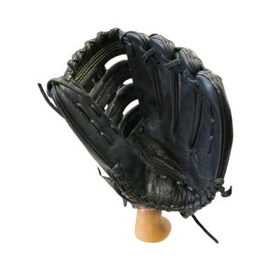 Used Wilson A950 BB/SB Glove RH Throw Black 12 1/2" 11859-S000023676
