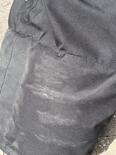Large Senior Tackla Air 1051 Hockey Pants (Used)