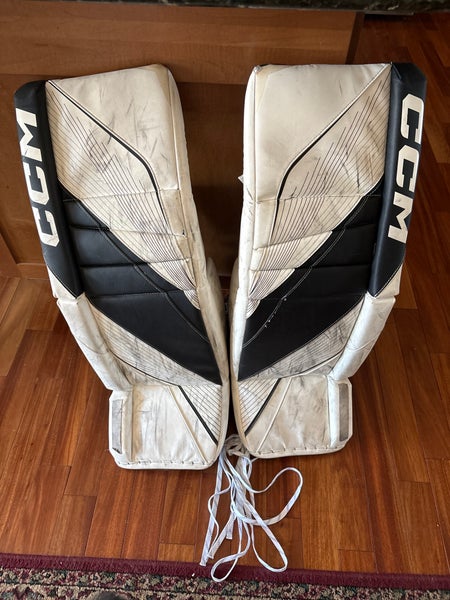 34"  CCM Eflex 6.5 Goalie Leg Pads (Used)