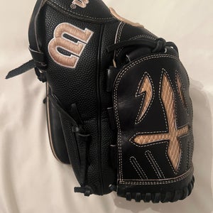 Wilson A2000 B23 Pitchers Glove