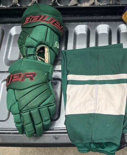 Bauer Gloves 14" Pro Stock (Used)