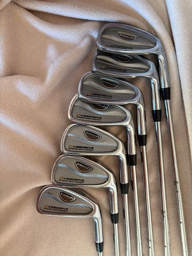 Intech Right Handed Iron Set Uniflex 7 Pieces Steel Shaft (Used)