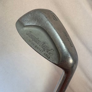 Women's Mizuno Champion Flag Right Handed Wedge Ladies Flex 46 Degree Steel Shaft (Used)