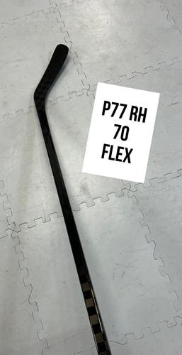 Senior(1x)Right P77-70 Flex ProBlackStock™ Unbranded Blackouts Pro Stock Hockey Sticks