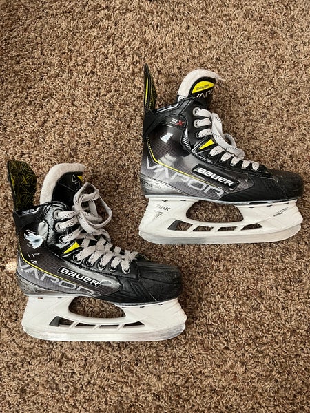 Bauer Vapor 3X Hockey Skates Regular Width Size 3.5 (Used)