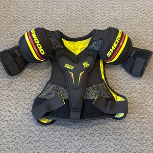 Used Sher-wood REKKER 4 S/P Junior Shoulder Pads SM 11858-S000077397