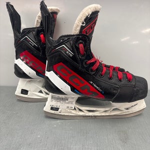 Used CCM JETSPEED FT670 Junior Hockey Skate Junior 01.5 11858-S000077384