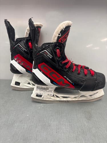 Used CCM JETSPEED FT670 Junior Hockey Skate Junior 01.5 11858-S000077384