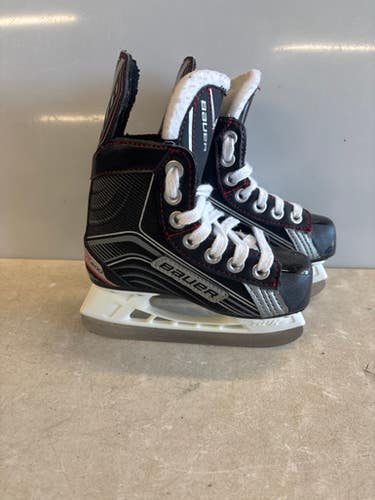 Used Bauer VAPOR X200 Youth Hockey Skate Youth 08.0 11858-S000077376