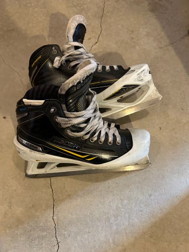 Bauer Total One NXG Hockey Goalie Skates Regular Width  9.5 (Used)