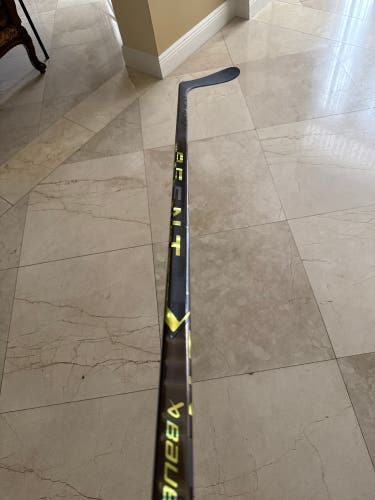 NEW Senior AG5NT RH Hockey Stick P28 70 Flex Pro Stock
