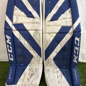 White 31" Intermediate CCM Extreme Flex 5.9 Goalie Leg Pads (Used)