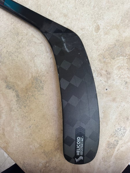 Intermediate CCM Vizion Left Hand Hockey Stick P29  (Used)