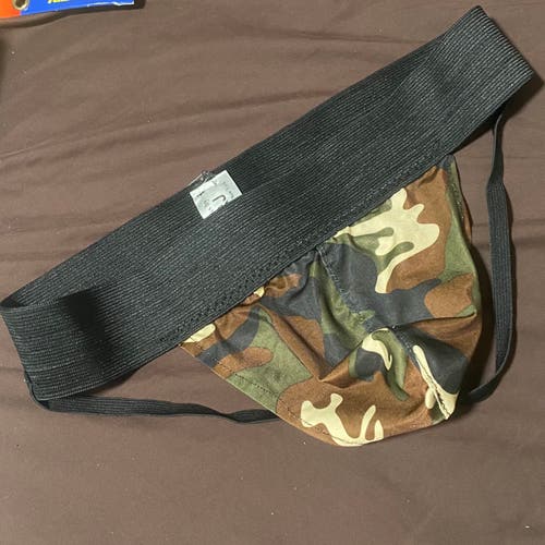 Vintage Used Camo Men’s Medium Jock Strap Camouflage Pouch Black Elastic Waist And Leg Straps