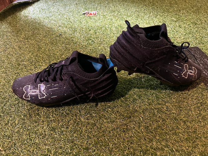 Blue Men's Adult Size M 9.0 (W 10.0) Under Armour Molded Cleats Cleats (Used)