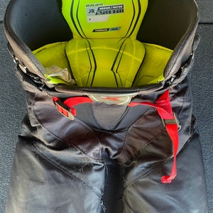 Medium Junior Bauer VAPOR 2X Hockey Pants (Used)