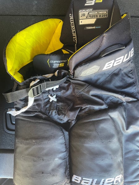 Medium Junior Bauer Supreme 3S Hockey Pants (Used)