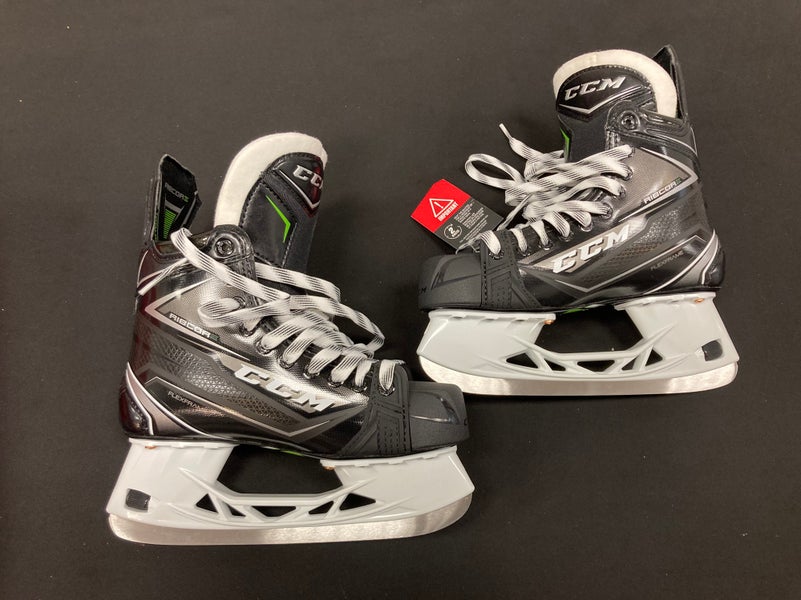 NEW Senior CCM RibCor 78K Hockey Skates Size 6
