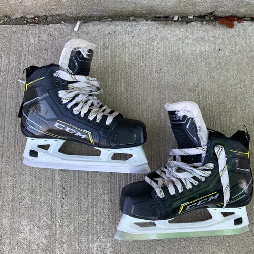 CCM Super Tacks 9370 Hockey Goalie Skates Regular Width | Senior Size: 7