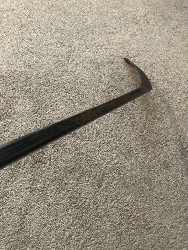 New Junior Bauer Right Handed P28 40 Flex Vapor Hyperlite 2 Hockey Stick