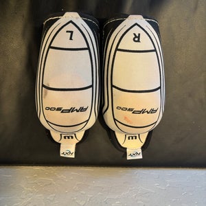 Large Junior Winnwell AMP 500 Elbow Pads  (Used)