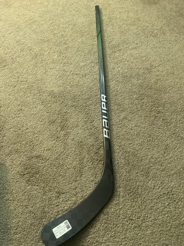 New Junior Bauer Right Handed P92 50 Flex Vapor Hyperlite 2 Hockey Stick