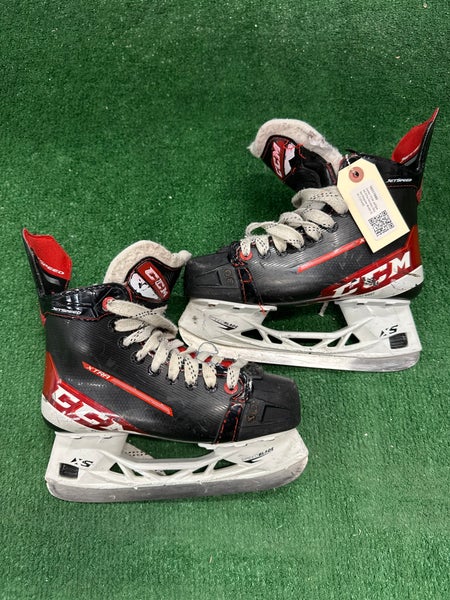 Junior CCM JetSpeed XTra Hockey Skates Regular Width Size 3 (Used)