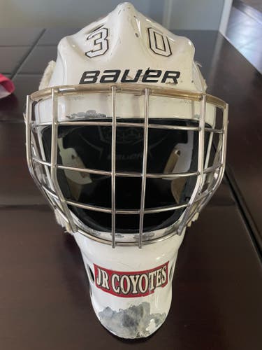Intermediate Bauer NME 9 Goalie Mask (Used)
