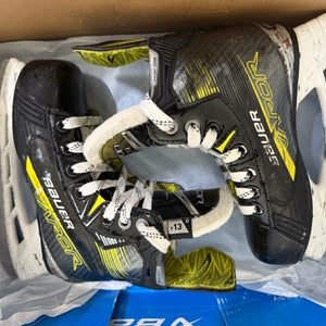 Bauer Vapor X4 Hockey Skates 13 Youth (Used)