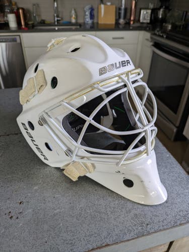 Senior 2017 Bauer NME VTX Goalie Mask (Used) (Fit 1)