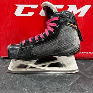 Bauer Supreme S27 Hockey Goalie Skates Regular Width Size 1.5 (Used)