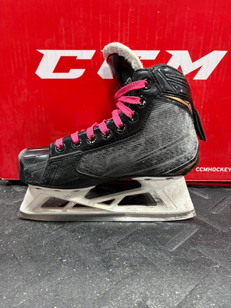 Bauer Supreme S27 Hockey Goalie Skates Regular Width Size 1.5 (Used)