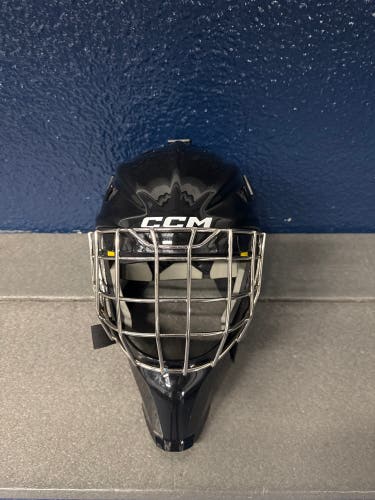 New Senior CCM Axis F5 Goalie Mask-Black