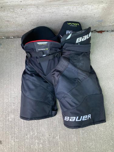 Bauer Vapor Hyperlite Hockey Pants | Size: Senior Medium