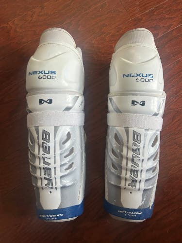 Junior Bauer Nexus 6000 11" Shin Pads (Used)