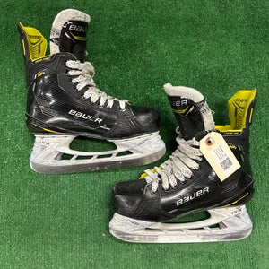 Intermediate Bauer Supreme M4 Hockey Skates Regular Width Size 5 (Used)