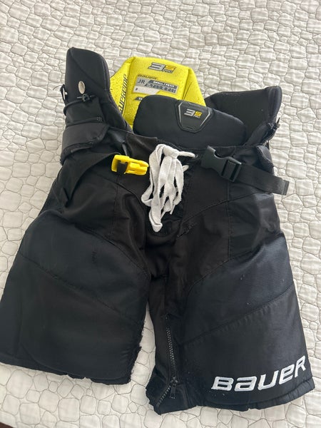Small Junior Bauer Supreme 3S Pro Hockey Pants (Used)