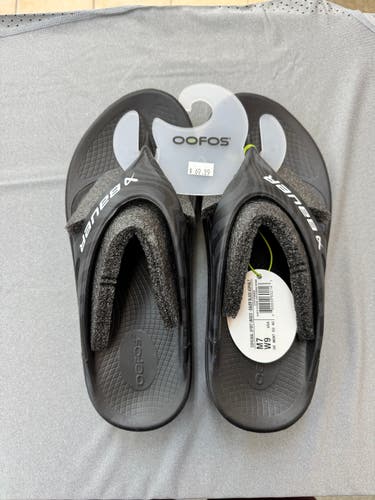 OOFOS x Bauer Sandals (M7/W9)