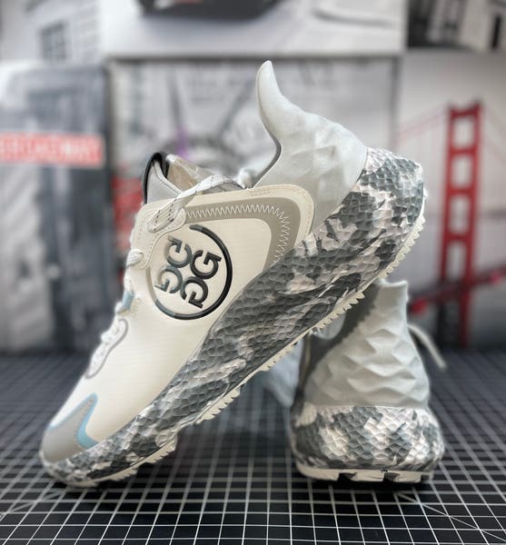 G/FORE グレー カモフラージュ スニーカー G/Fore GFORE MG4x2 Camo Sole Hybrid Golf Shoe Sneakers Mens 9.5