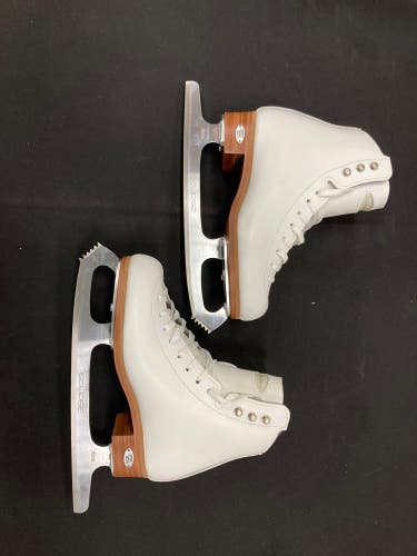 NEW Junior Riedell Eclipse Astra Figure Skates Size 1.5