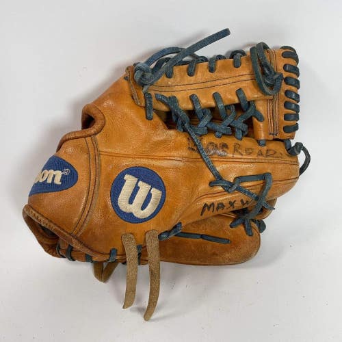 Wilson A2000 11.5"" Right Hand Thrower Baseball Glove