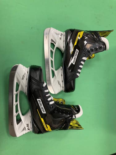 NEW Senior Bauer Supreme Ignite Pro Hockey Skates Size 8