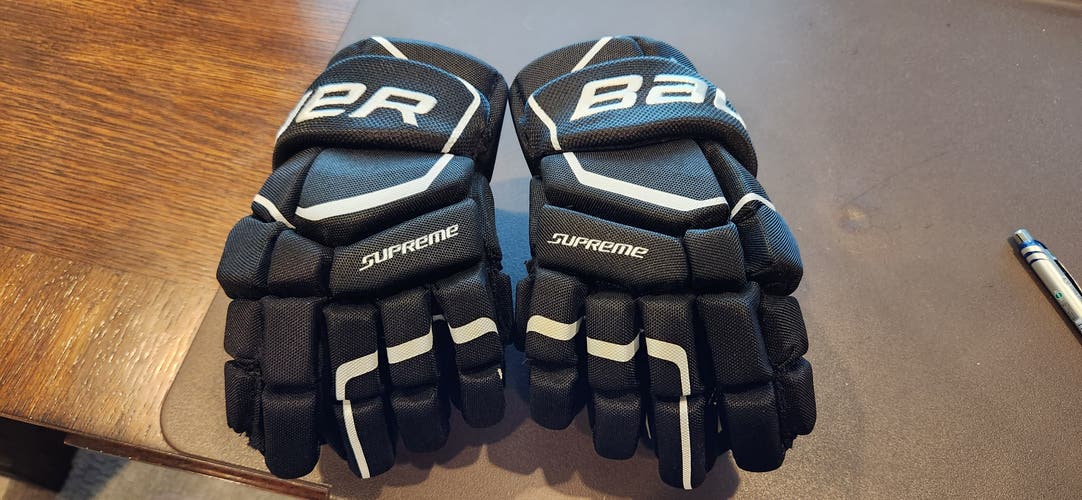 Bauer Supreme Matrix Gloves