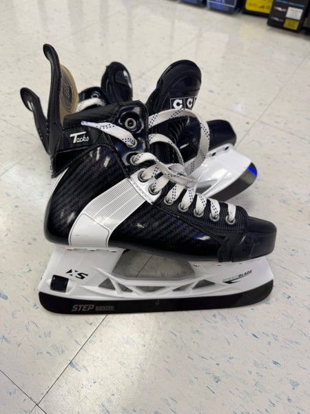 CCM Tacks XF 652 Pro Hockey Skates Wide Width 7 Demo - Used once