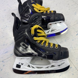CCM Tacks XF Pro Hockey Skates Size 1 (Used)