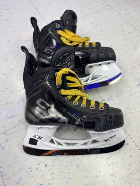 CCM Tacks XF Pro Hockey Skates Size 1 (Used)