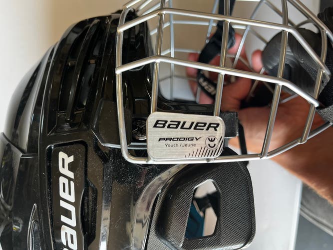 Youth Bauer Prodigy Helmet (Used)