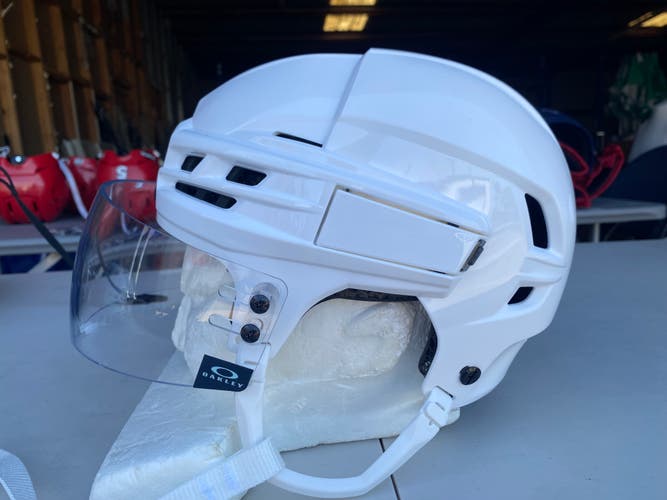 CCM SUPER TACKS X Pro Stock Hockey Helmet Visor Combo White Small 87922