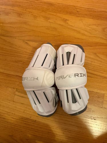 Maverick lacrosse Max Arm Guards 2025 Large