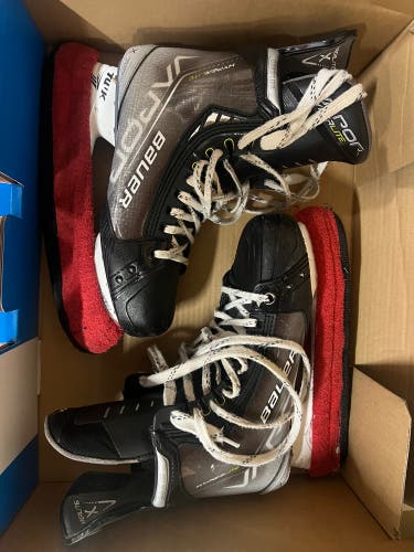 Bauer Vapor Hyperlite Hockey Skates 9 (New)